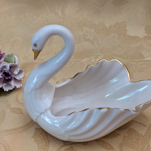 Lenox Porcelain Small Swan 24Kt Gold Trim And Beak Vtg. Mint 4.5"x3.75" Ring - Picture 4 of 10